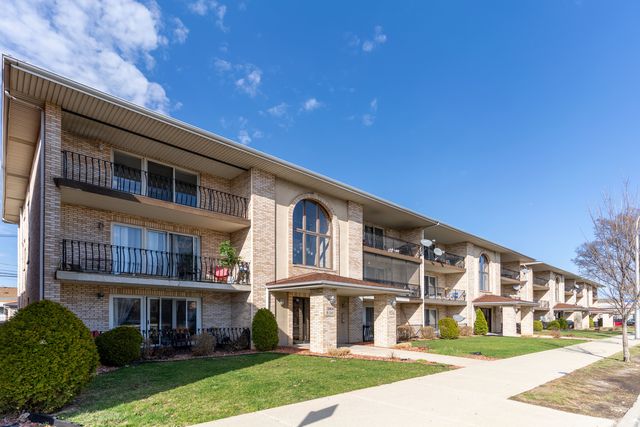 6154 W 63RD Street 3W, Chicago, IL 60638