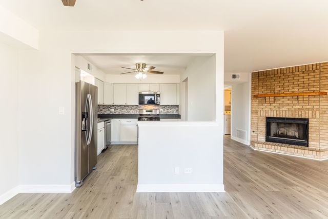 6154 W 63RD Street 3W, Chicago, IL 60638