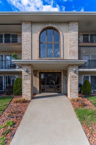 6154 W 63RD Street 3W, Chicago, IL 60638