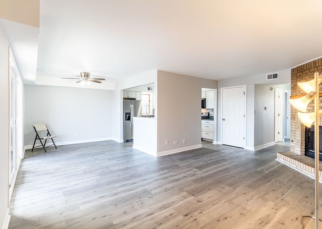 6154 W 63RD Street 3W, Chicago, IL 60638