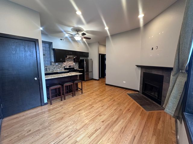2452 W Iowa Street 4, Chicago, IL 60622