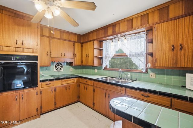 116 Frazee Avenue, Bowling Green, OH 43402