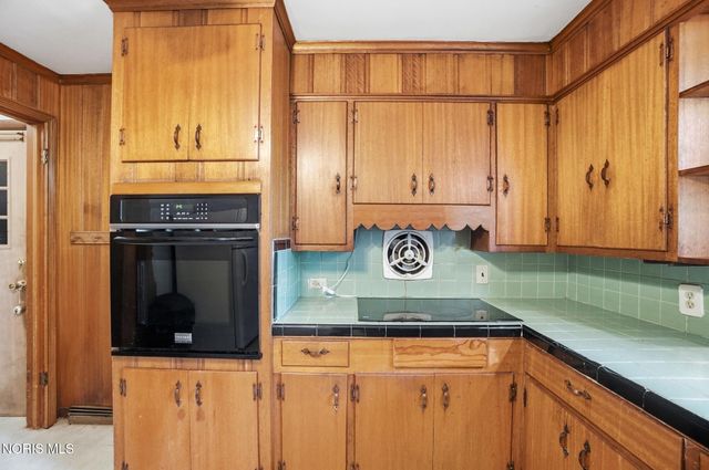 116 Frazee Avenue, Bowling Green, OH 43402