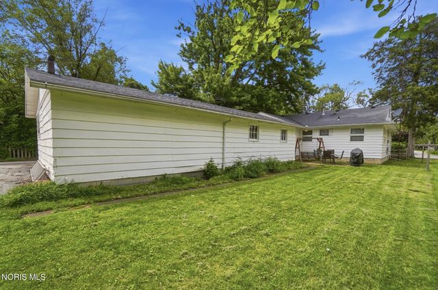 116 Frazee Avenue, Bowling Green, OH 43402