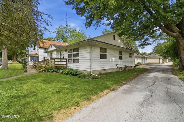 116 Frazee Avenue, Bowling Green, OH 43402