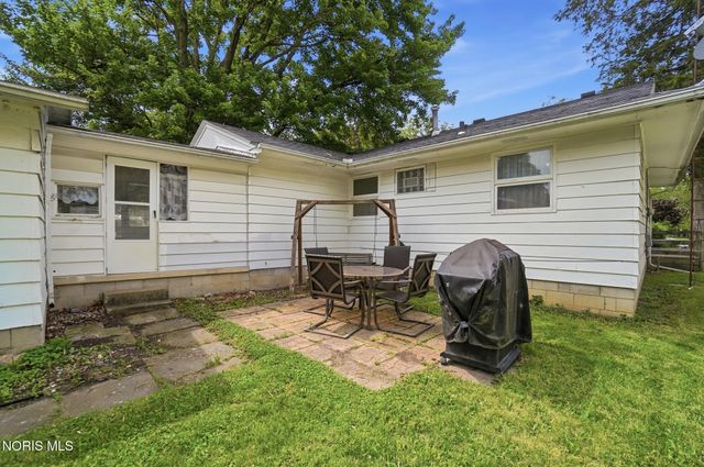 116 Frazee Avenue, Bowling Green, OH 43402