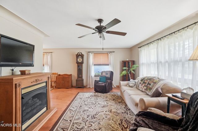 116 Frazee Avenue, Bowling Green, OH 43402