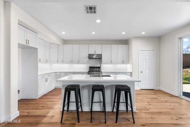 5101 Meadowsweet Drive, Palmdale, CA 93551