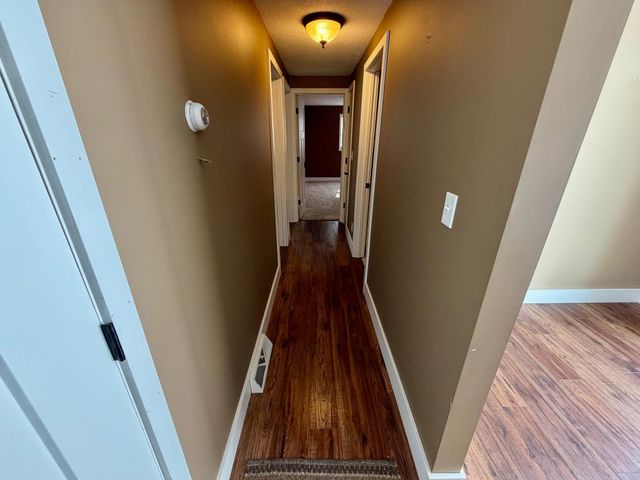 809 11th Avenue SE, Roseau, MN 56751