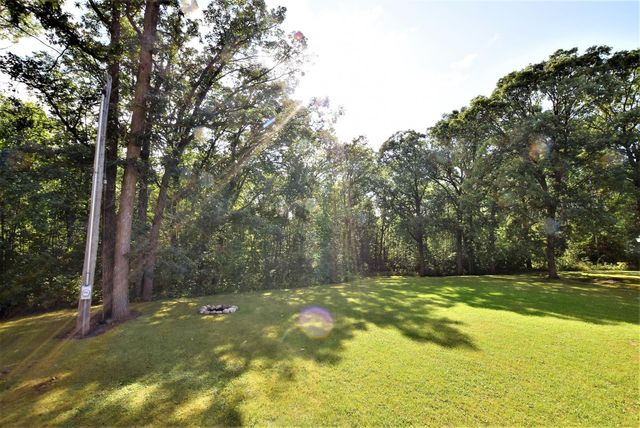 809 11th Avenue SE, Roseau, MN 56751