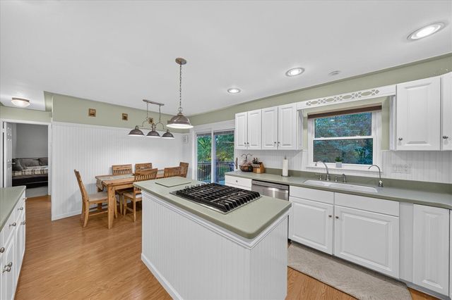 7234 Linden Road, Fenton, MI 48430
