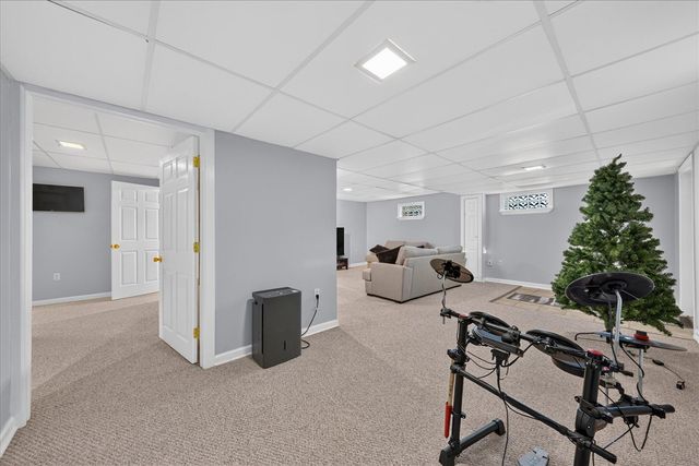 7234 Linden Road, Fenton, MI 48430