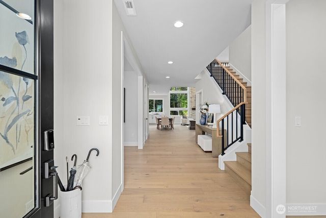 12112 94th Place NE, Kirkland, WA 98034