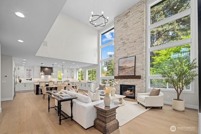 12112 94th Place NE, Kirkland, WA 98034