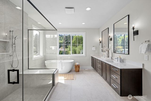 12112 94th Place NE, Kirkland, WA 98034