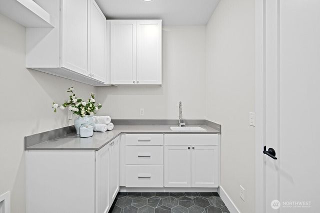 12112 94th Place NE, Kirkland, WA 98034
