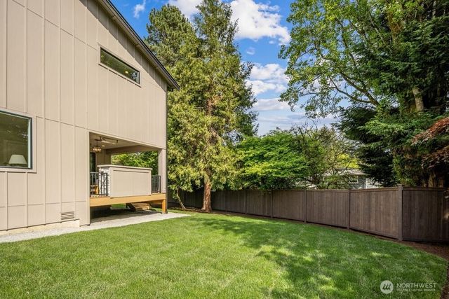 12112 94th Place NE, Kirkland, WA 98034