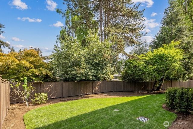12112 94th Place NE, Kirkland, WA 98034