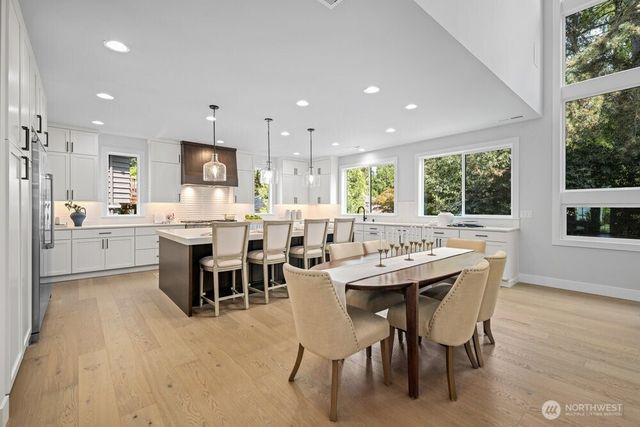 12112 94th Place NE, Kirkland, WA 98034