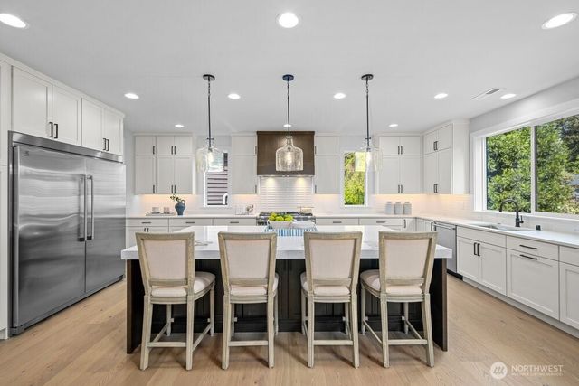 12112 94th Place NE, Kirkland, WA 98034