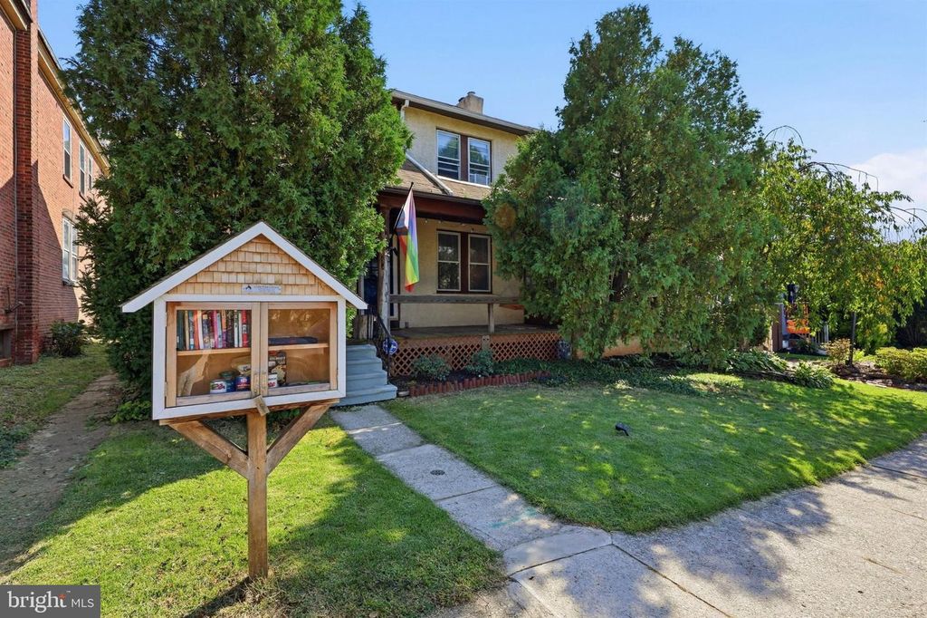 1424 JUNIPER ST, NORRISTOWN, PA 19401 — exterior