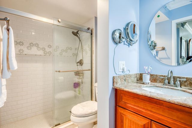 5350 Woodland Lakes Drive 209, Palm Beach Gardens, FL 33418