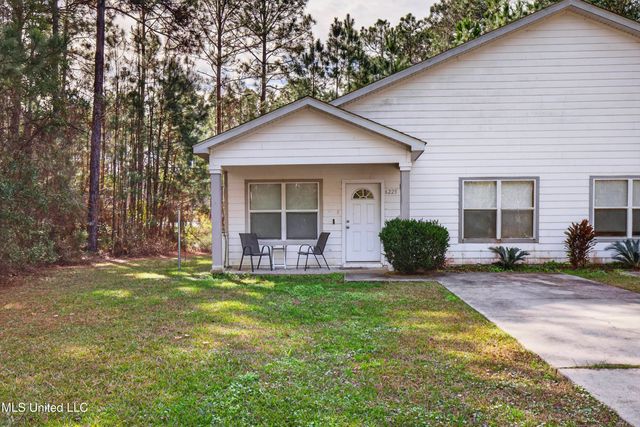 6225 E Newton Street, 6225, Bay Saint Louis, MS 39520