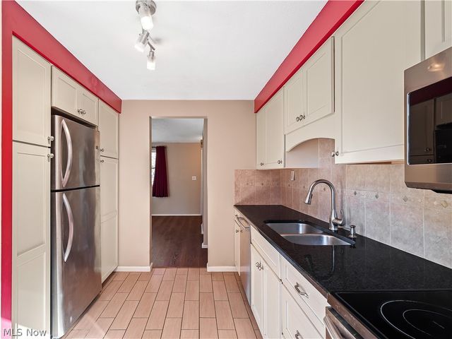 9581 Tilby Road, North Royalton, OH 44133