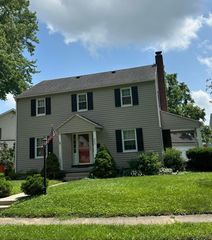 402 Roseland Avenue E, Springfield, OH 45503