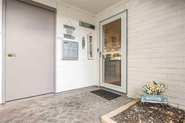 1166 W PEPPERTREE DRIVE 112D, Sarasota, FL 34242