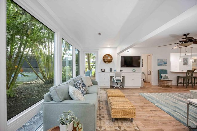 1166 W PEPPERTREE DRIVE 112D, Sarasota, FL 34242