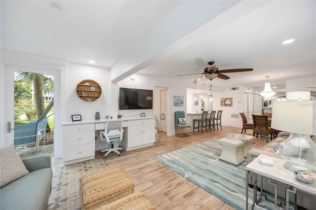 1166 W PEPPERTREE DRIVE 112D, Sarasota, FL 34242