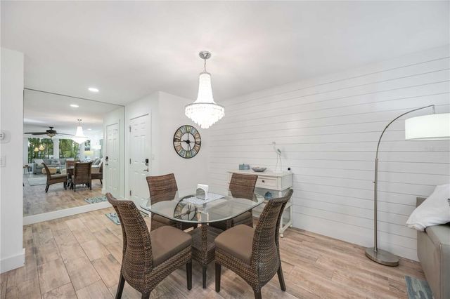 1166 W PEPPERTREE DRIVE 112D, Sarasota, FL 34242