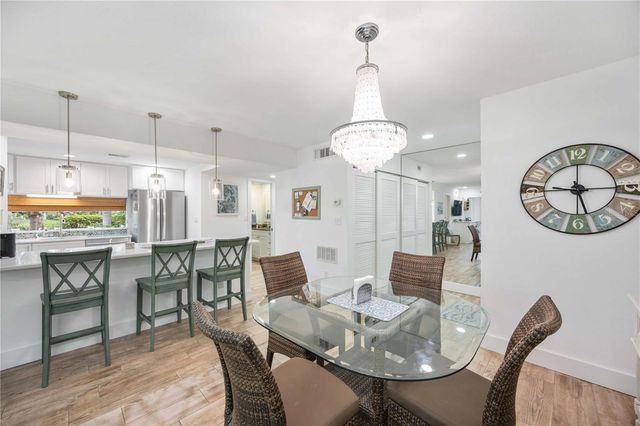 1166 W PEPPERTREE DRIVE 112D, Sarasota, FL 34242