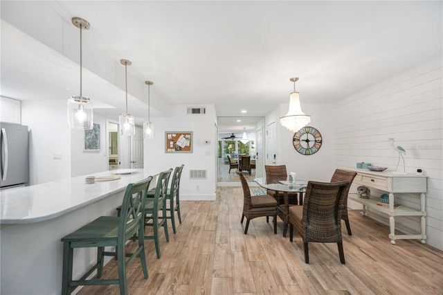 1166 W PEPPERTREE DRIVE 112D, Sarasota, FL 34242