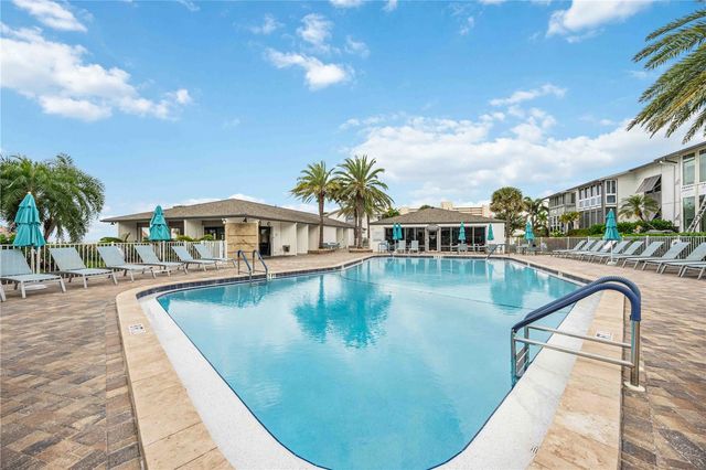 1166 W PEPPERTREE DRIVE 112D, Sarasota, FL 34242