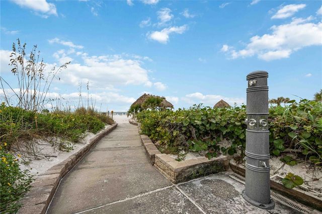 1166 W PEPPERTREE DRIVE 112D, Sarasota, FL 34242