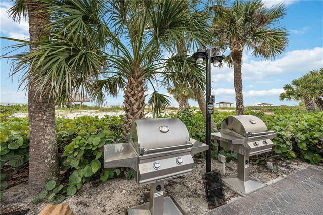 1166 W PEPPERTREE DRIVE 112D, Sarasota, FL 34242