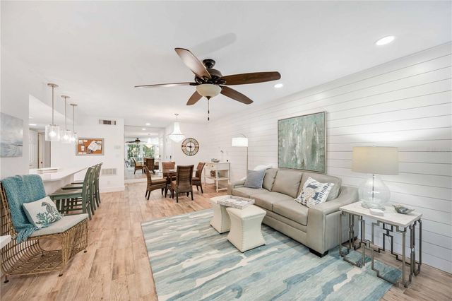 1166 W PEPPERTREE DRIVE 112D, Sarasota, FL 34242