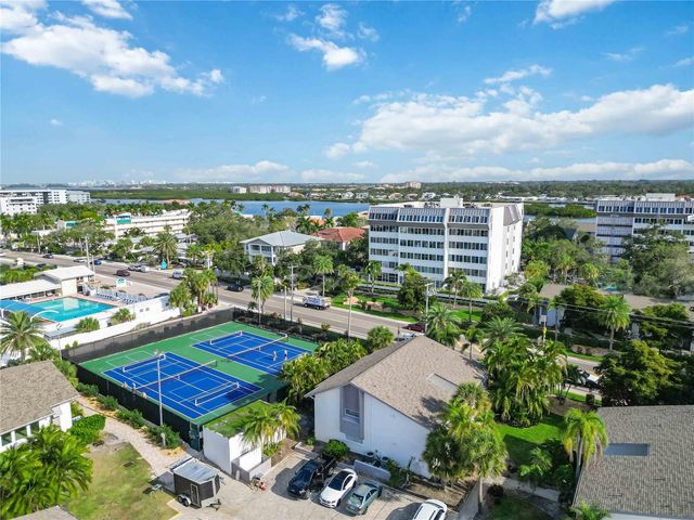 1166 W PEPPERTREE DRIVE 112D, Sarasota, FL 34242