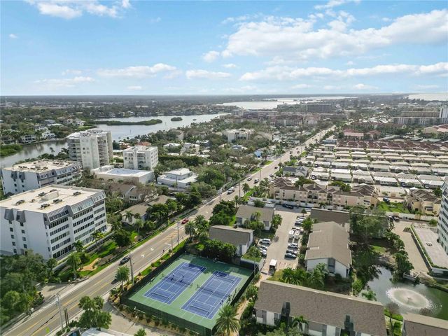 1166 W PEPPERTREE DRIVE 112D, Sarasota, FL 34242