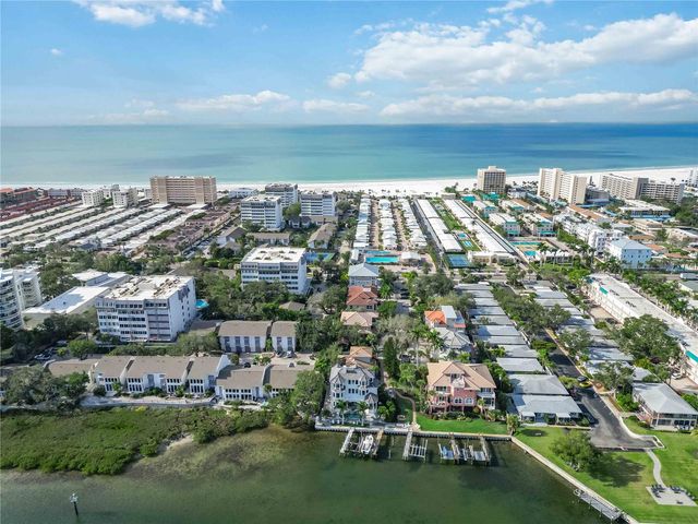 1166 W PEPPERTREE DRIVE 112D, Sarasota, FL 34242