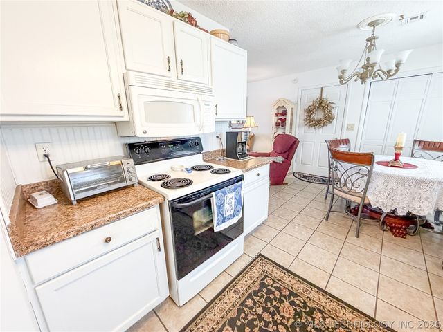 1205 Jay Lane, Tahlequah, OK 74464