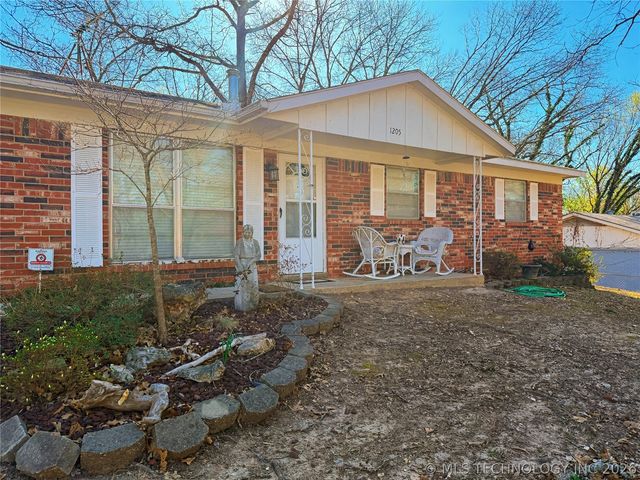 1205 Jay Lane, Tahlequah, OK 74464