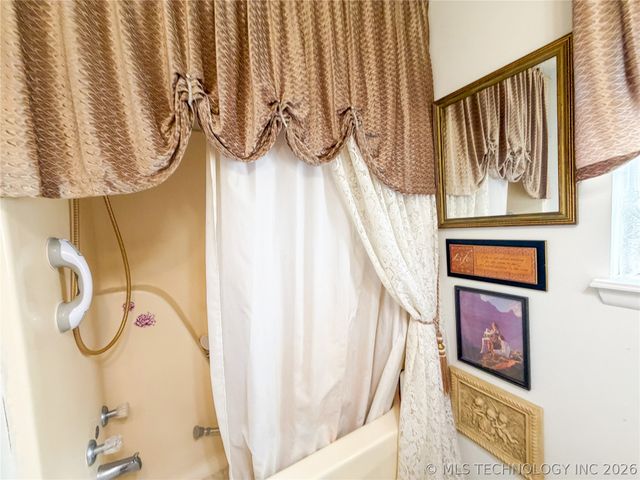 1205 Jay Lane, Tahlequah, OK 74464