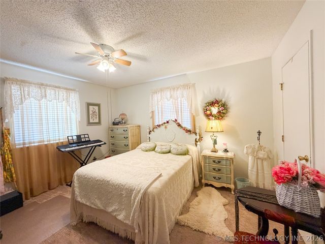 1205 Jay Lane, Tahlequah, OK 74464