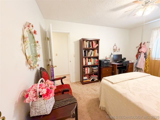 1205 Jay Lane, Tahlequah, OK 74464