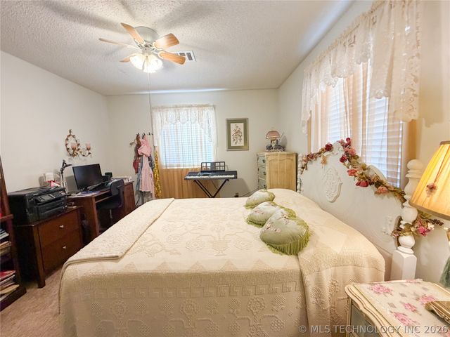 1205 Jay Lane, Tahlequah, OK 74464