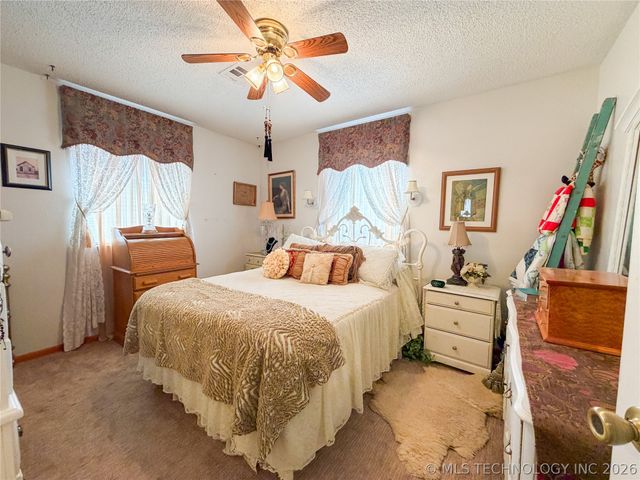 1205 Jay Lane, Tahlequah, OK 74464