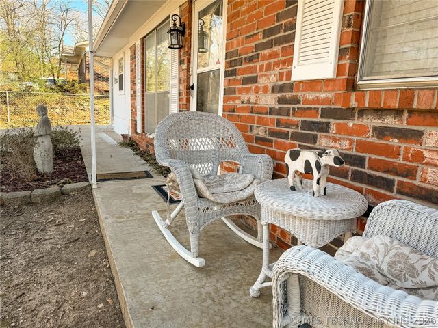 1205 Jay Lane, Tahlequah, OK 74464